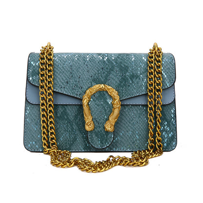A new foreign style high texture chain crossbody shoulder bag trendy and simple square bag