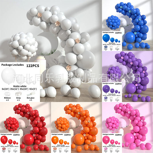 A latex balloon set