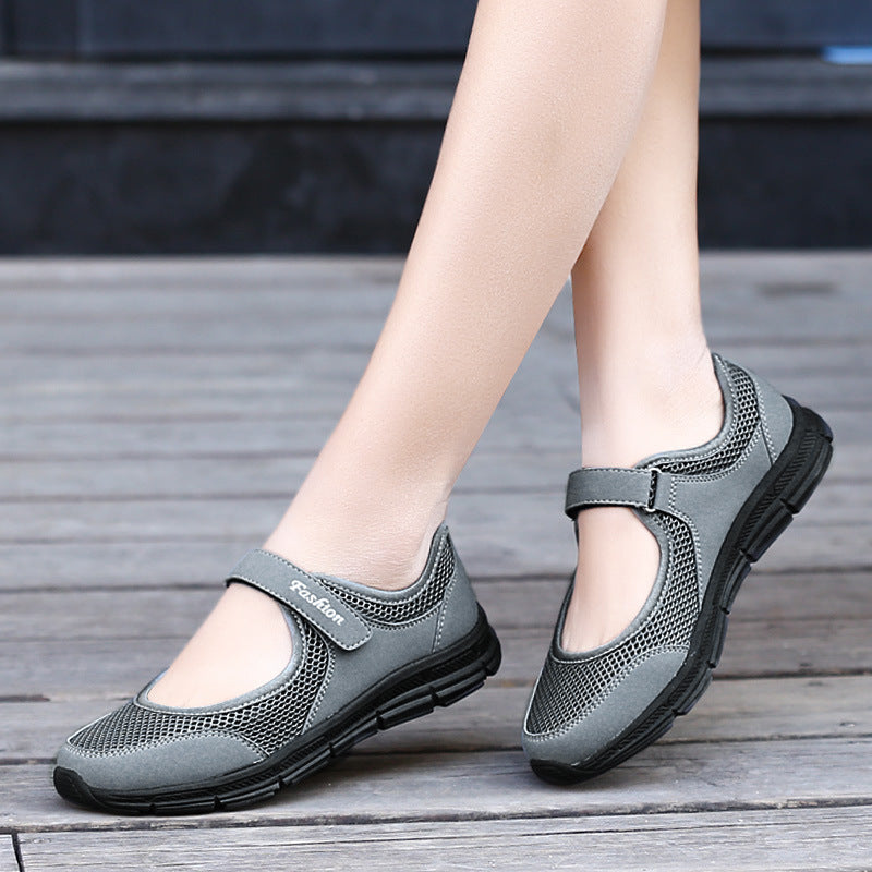 A flat shoe