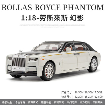A 1:18 Alloy Metal Car Model Ornament