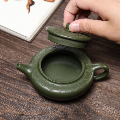 A  handmade teapot tea
