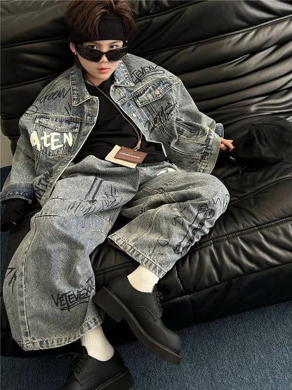 A Children's and teenagers' suit