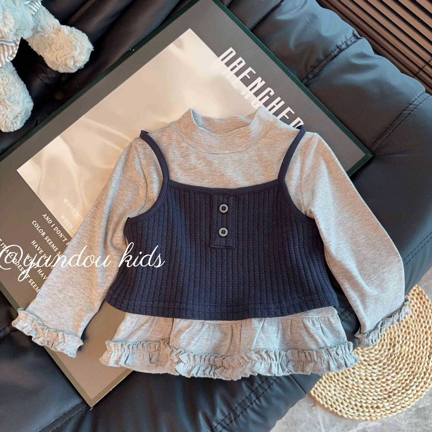 A three-piece set of children's long-sleeved trousers