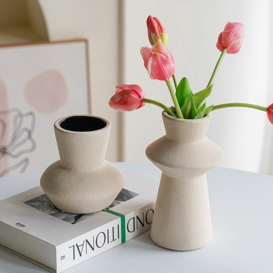 A ins Cream Wind Tulip Ceramic Vase Ornament Living Room Arrangement Dried Flowers Flowers White Porcelain Retro Lighthouse ins Wind