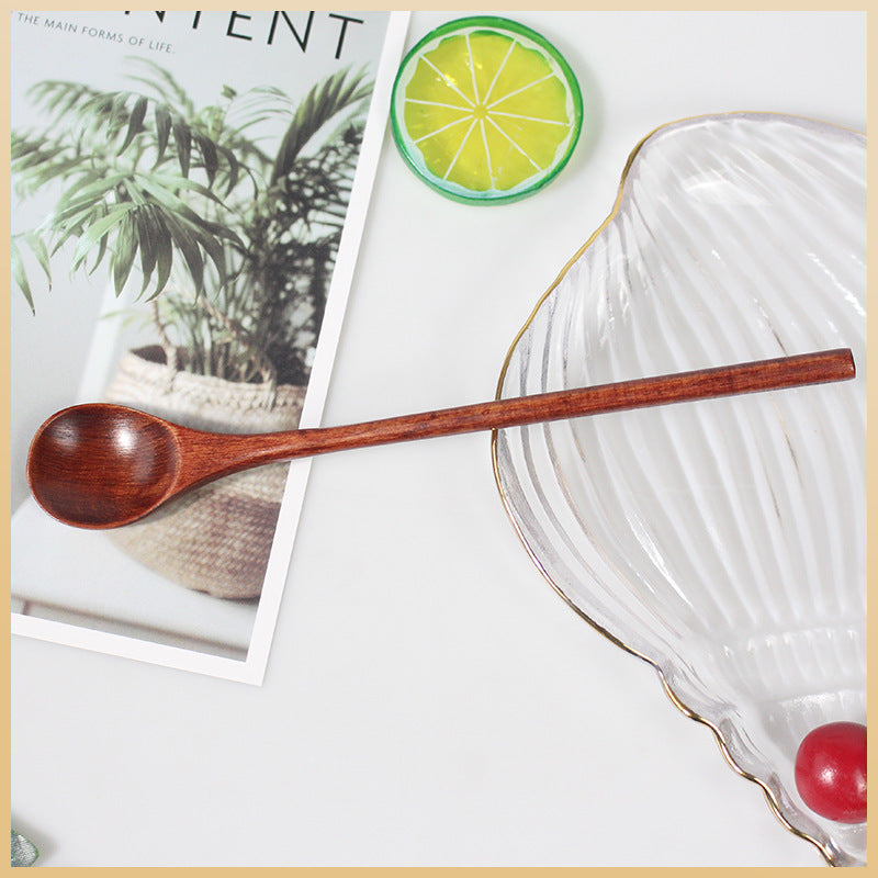 ملعقة من الخشب الصلب 