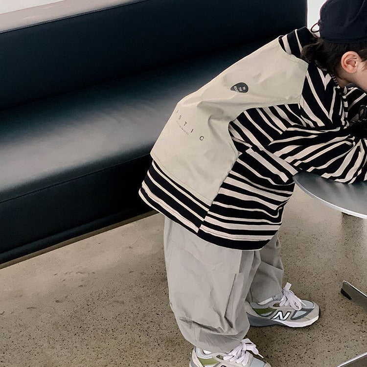 A Children's and teenagers' suit