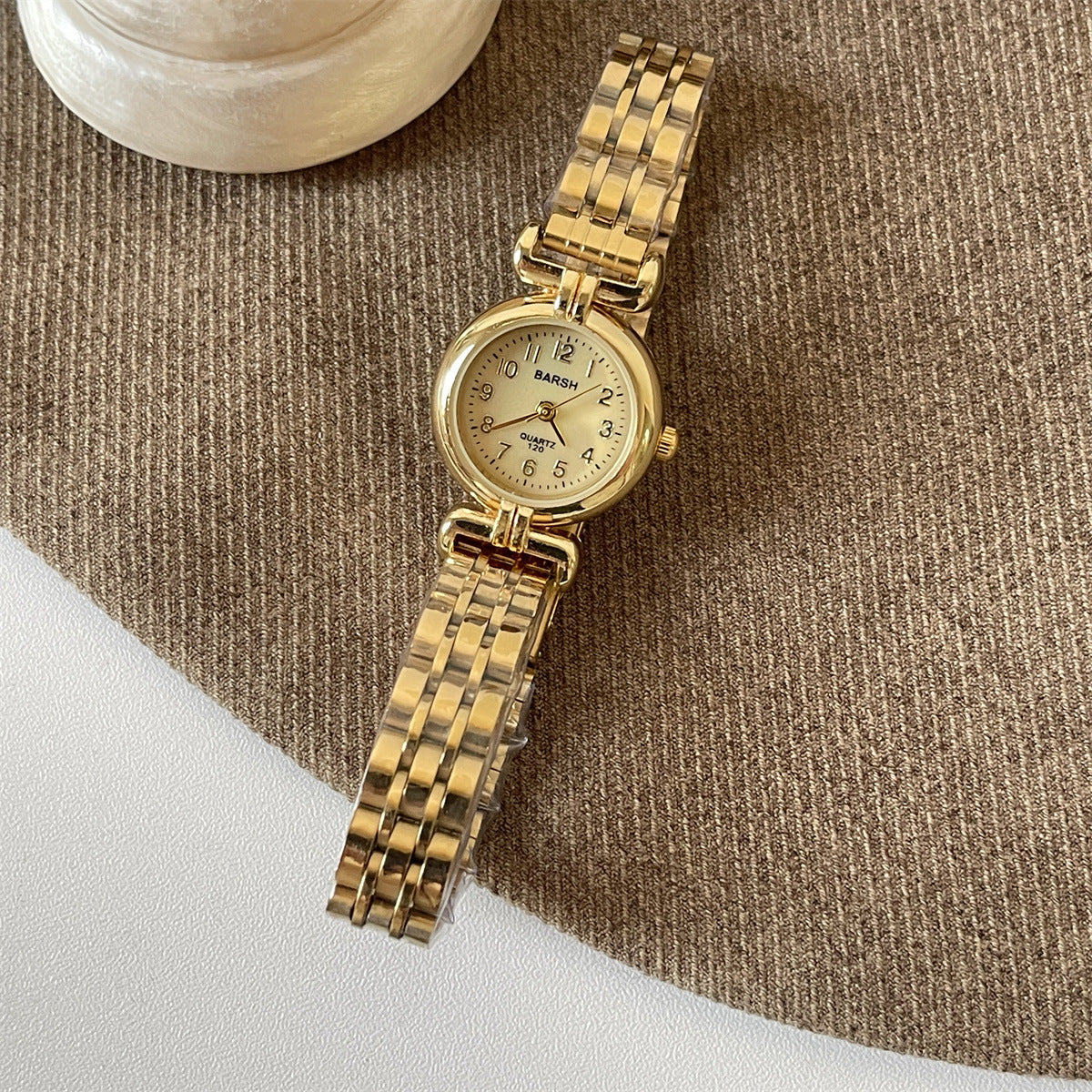 A Ladies Quartz Watch Female Retro Mini Disc Small Luxury Steel Belt