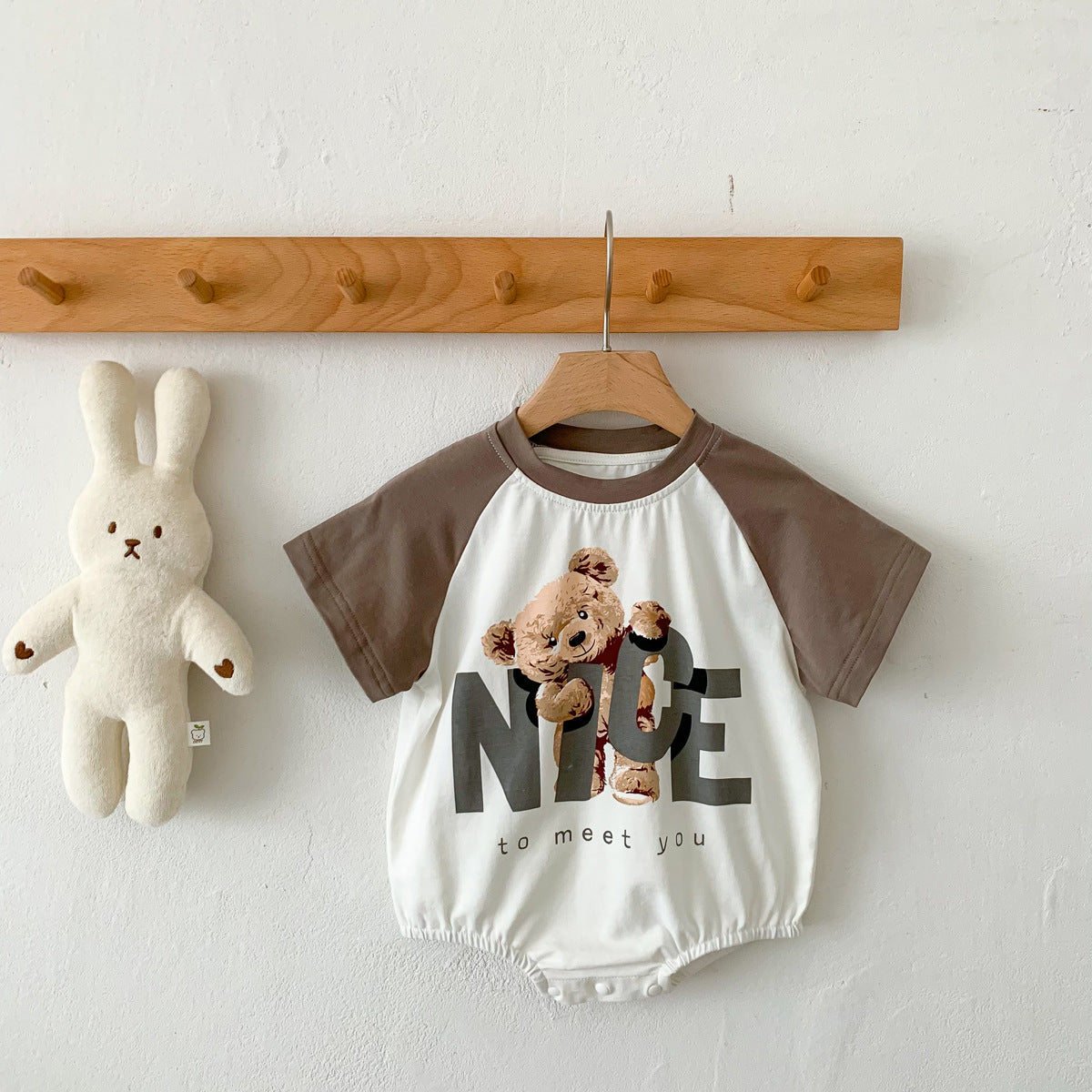 A Trendy 2023 Summer Korean Edition Loose Men's Treasure Triangle Bag Bottom Coat Baby Brown Little Bear Soft and Comfortable Cotton Climbing Clothes - Mixbatch