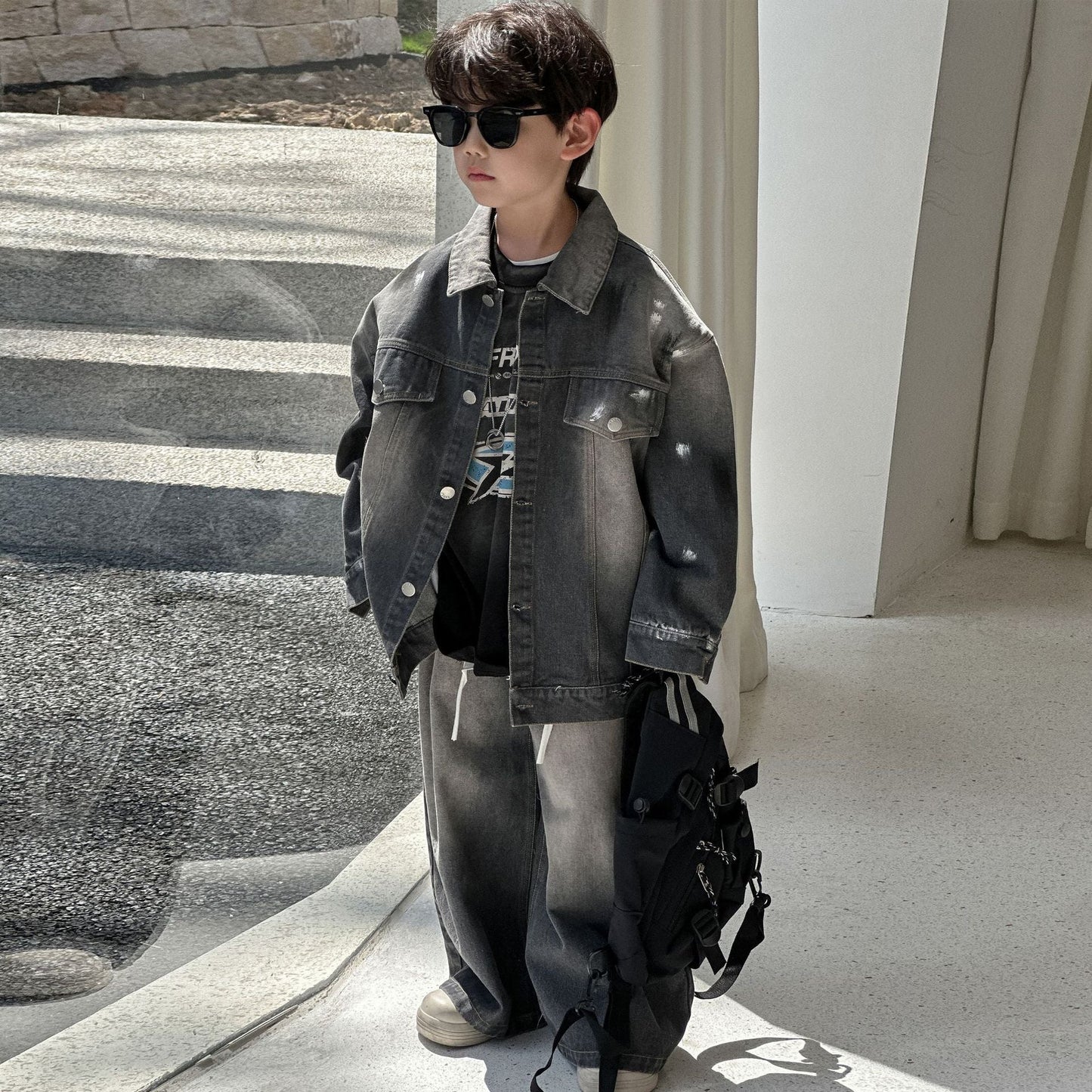 A Children's and teenagers' denim suit