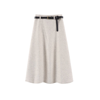 A high waist skirt