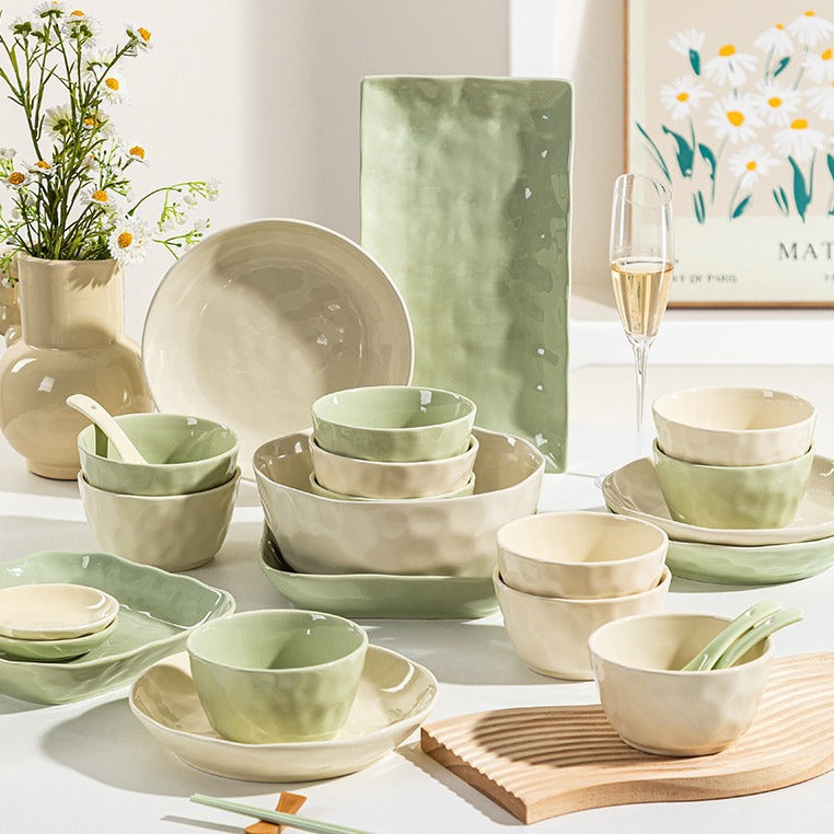 A Underglaze ceramic tableware
