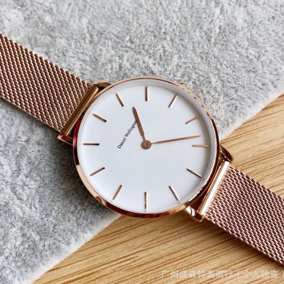 A D W couple hot-selling new watch quartz watch, fashionable and simple men's and women's watch manufacturers