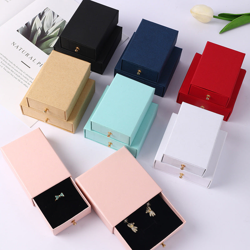 A Customized LOGO jewelry box