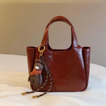 A handbag shoulder bag