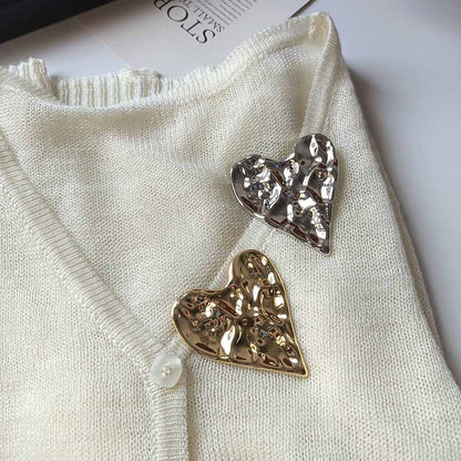 A irregular pleated love brooch light luxury high-end suit clothing accessories niche design trend versatile corsage - Mixbatch