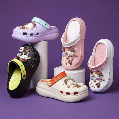 A puff hole shoes female cartoon cute thick sole stepping on shit beach shoes cool slippers