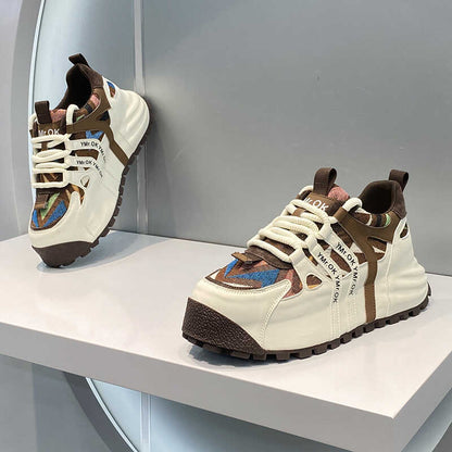 A casual sports shoe
