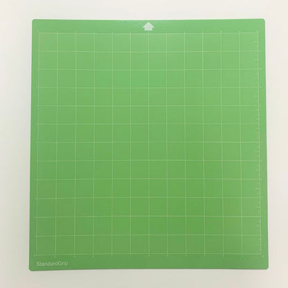 A cutting pad cutting mat viscous cutting pad