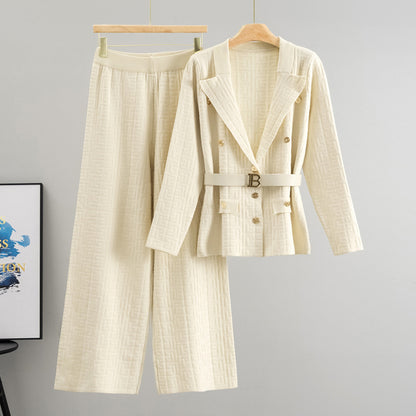 A long sleeve suit