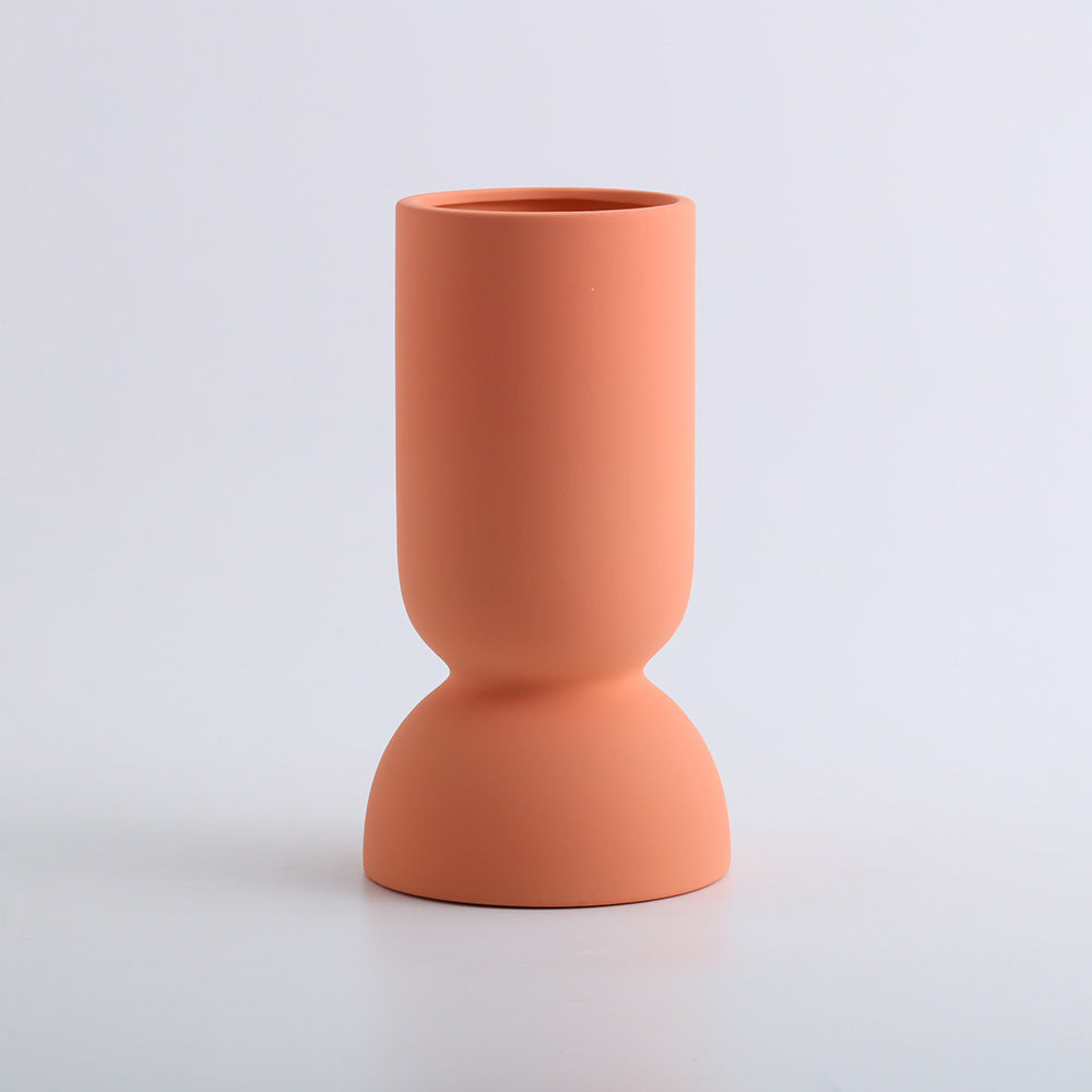 A ceramic vase decorative ornament