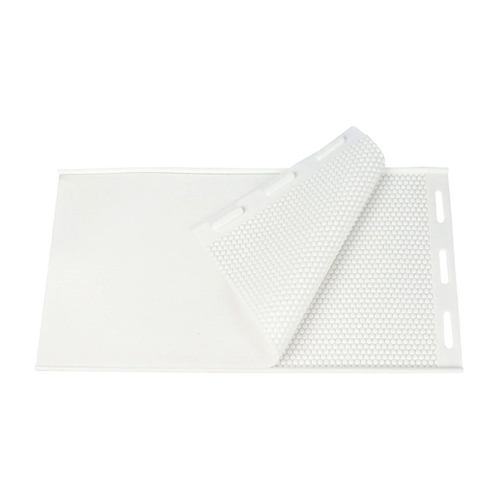 A Beekeeping Tools Silicone Nest Foundation Mould Beeswax Tablet Multi-color Candle Mould Honeycomb DIY