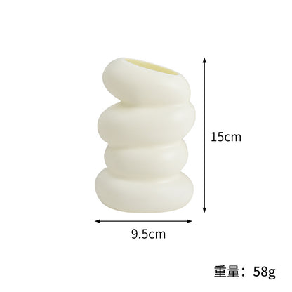 A plastic vase spiral Nordic simple imitation glazed porcelain creative wind flower arrangement ornament dry and wet flower vase simulation vase