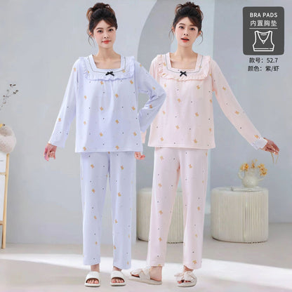 A long-sleeved trousers pajama set