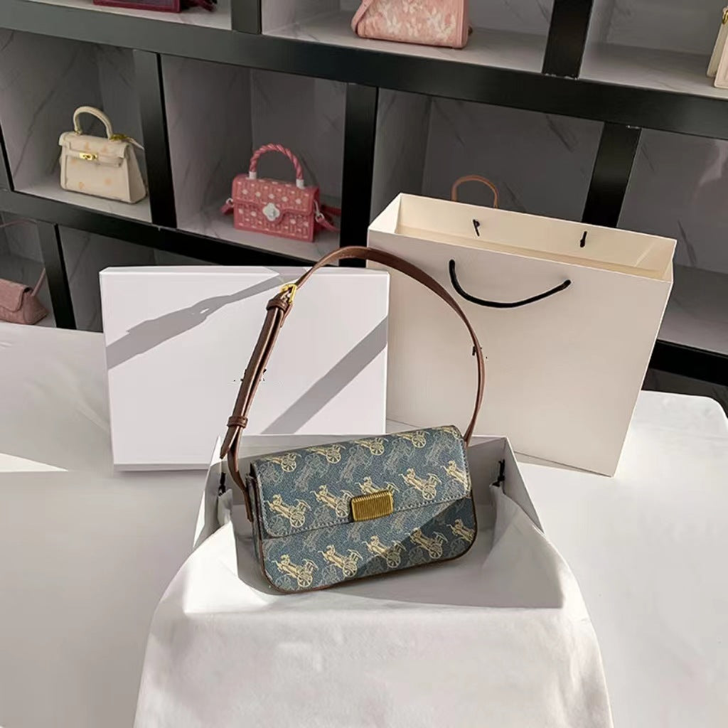 A soft leather high-end carriage old flower small square bag girl