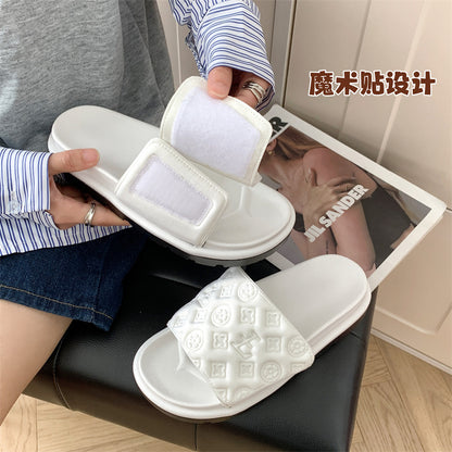 A versatile thick-bottomed muffin soft-bottomed non-slip niche cold slippers