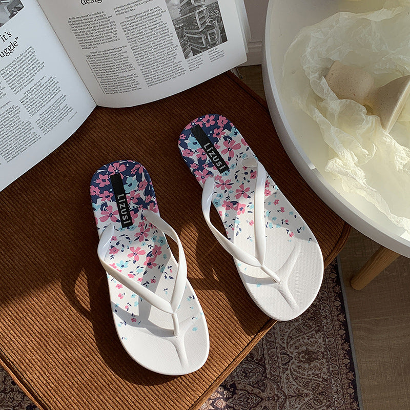 A flip-flops female summer casual wear simple fruit cartoon light and comfortable soft bottom toe pinch foot beach cool slippers