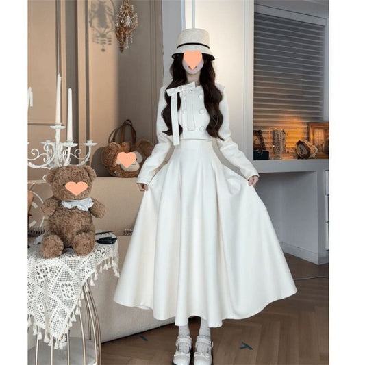A  Exquisite Vintage Outfit