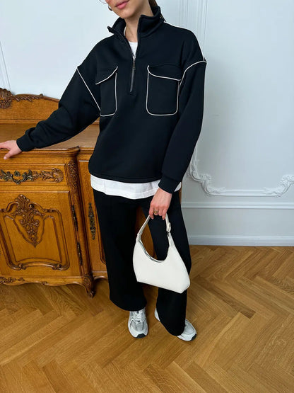 A casual suit with long sleeves