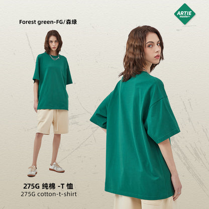 A loose multi-color short-sleeved solid color T-shirt