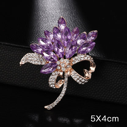 A Korean new fashion high-end brooch women's rhinestone silk scarf buckle anti-light buckle crystal brooch pin pearl jewelry - Mixbatch