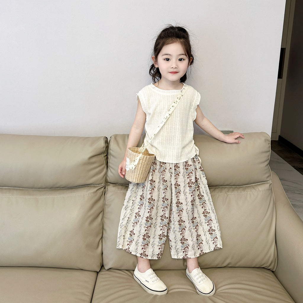 A new girls vest suit summer new women's treasure Korean version foreign style thin children's summer mosquito-proof pants off