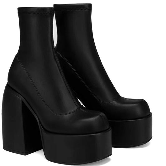 A new European and American large-size cowboy short boots for women