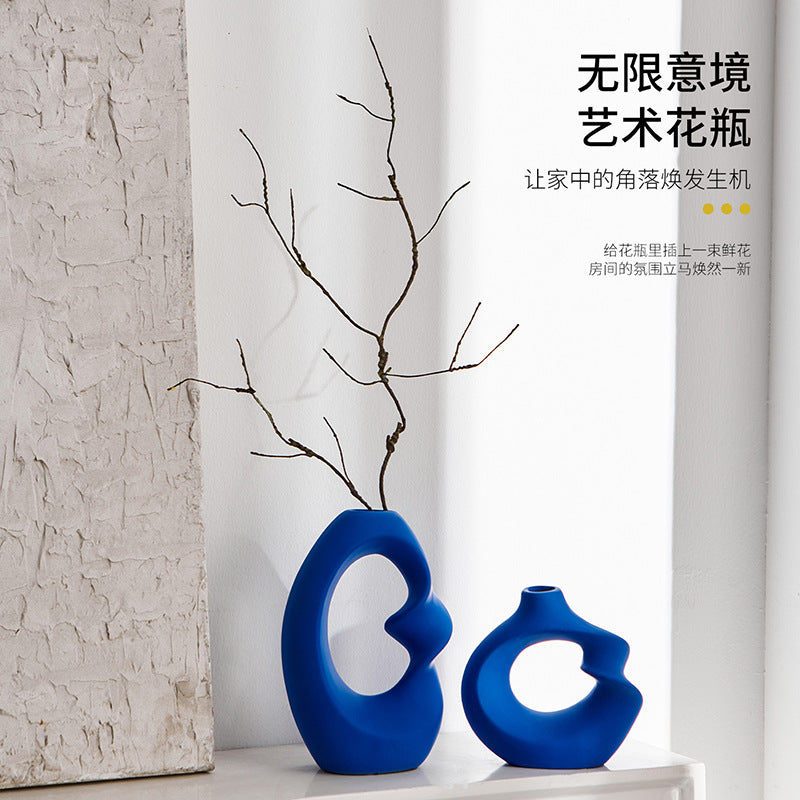 A creative ceramic vase ornament