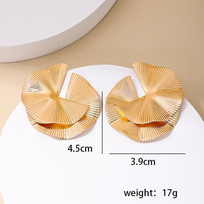A Cross-border new twisted fan-shaped women's earrings European and American design sense fashion personality dinner stud earrings wholesale - Mixbatch