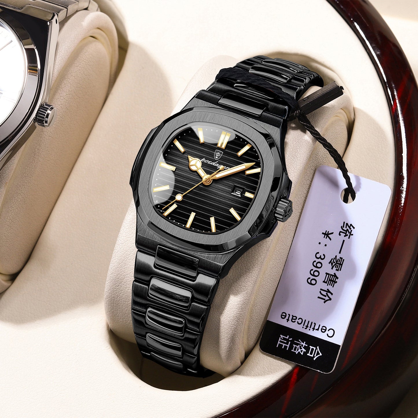 A luxury new ladies watch ultra-thin luminous quartz watch