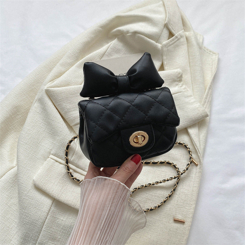 A  girl chain messenger bag - Mixbatch