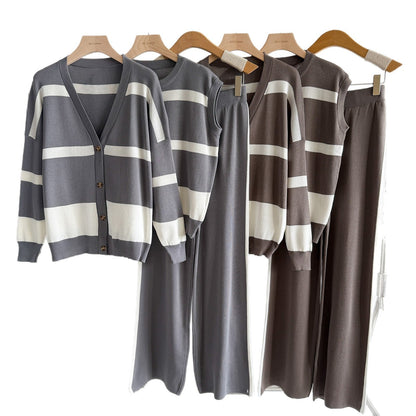 A knitted long-sleeved three-piece set