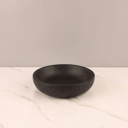 صينية زخرفية دائرية الشكل مصنوعة من رخام الترافرتين 