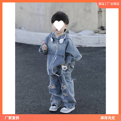 A Children's and teenagers' denim suit