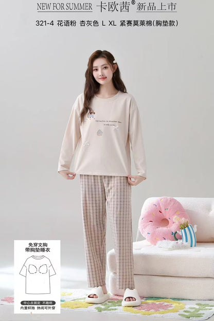 A cotton long-sleeved pajamas