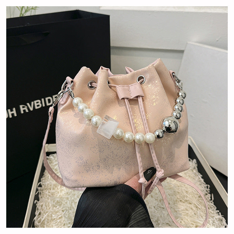 A spring new fashion pleated messenger bag this year popular versatile bucket bag