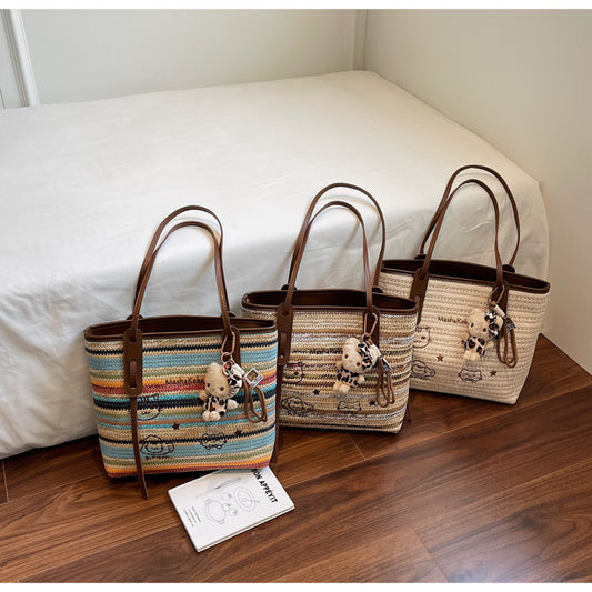 A straw bag shoulder bag
