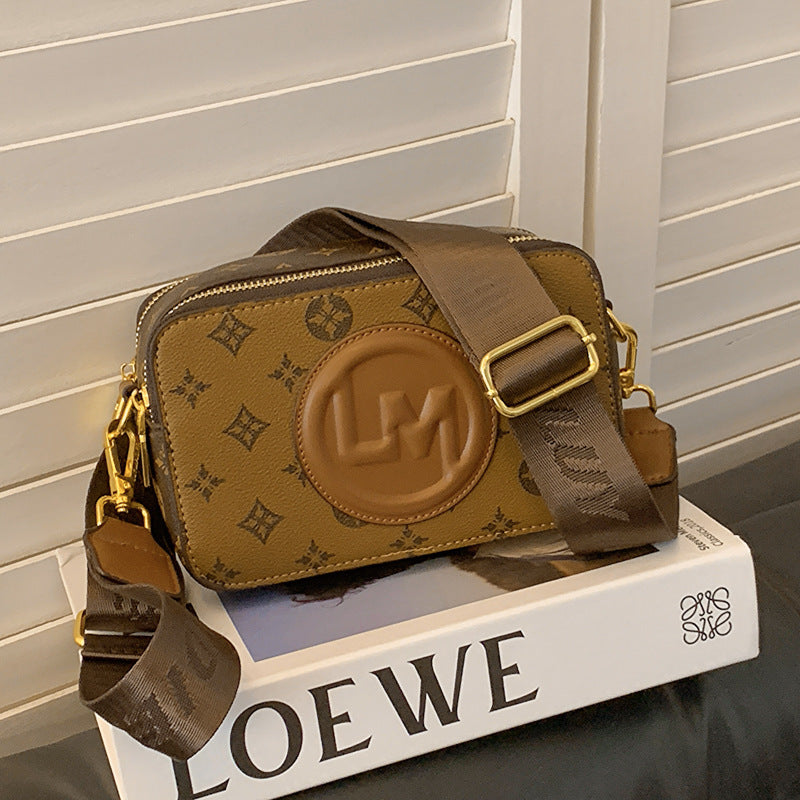 A new Korean version of temperament camera bag versatile women's high-end texture fashion shoulder messenger bag - Mixbatch