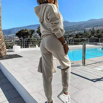 A sweater two-piece set