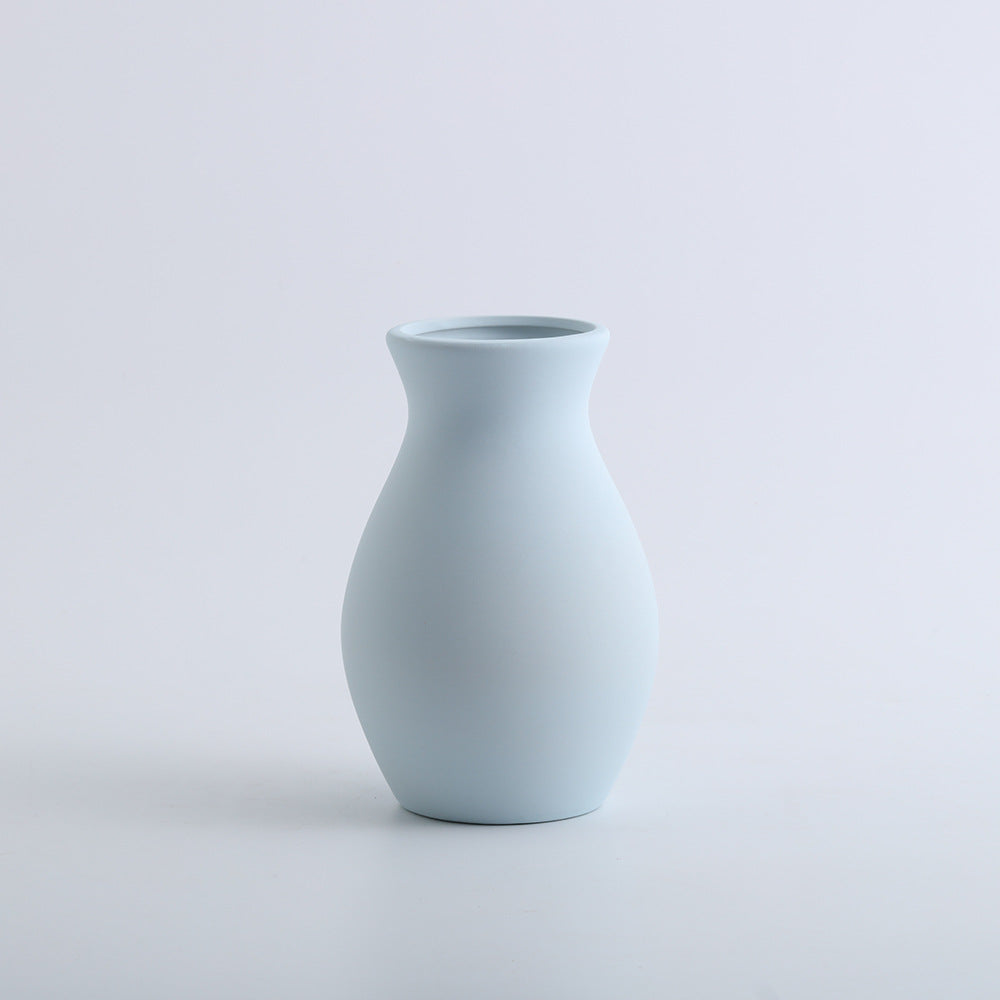 A ceramic vase decorative ornament