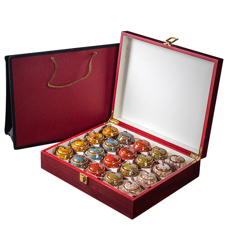 A ceramic tea jar gift box set